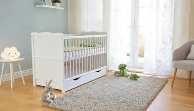 Babybett mit Umbaukit: Eine Investition für Jahre